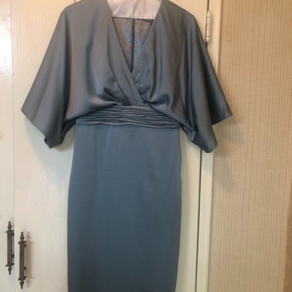 Theia Dresses & Skirts - Theia Size 2 Teal